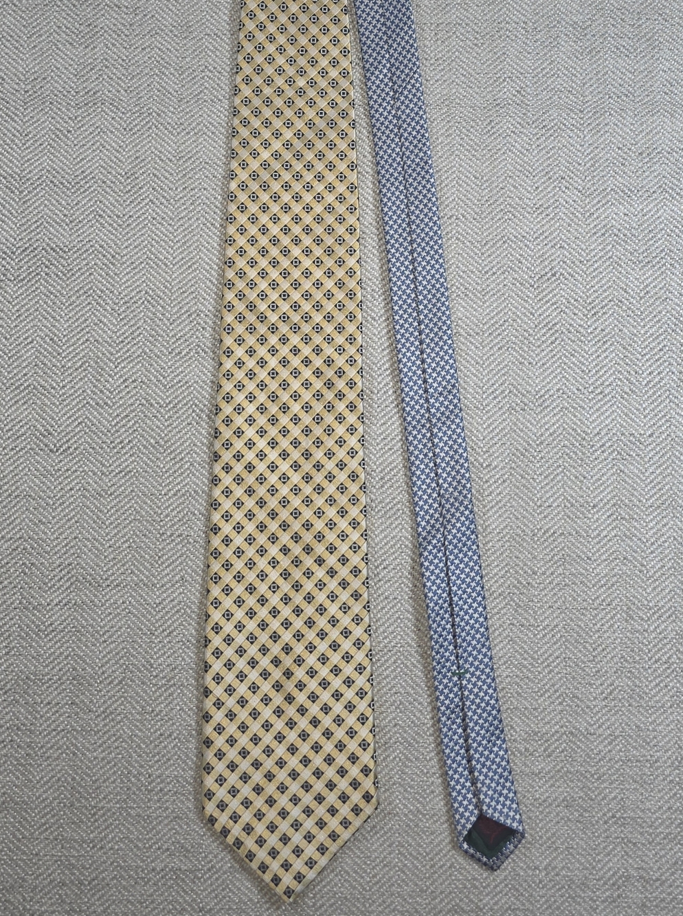 VTG Tommy Hilfiger Silk Tie Gold Blue Geometric Check Houndstooth Made in USA